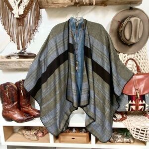 Soft Boho Cape w cottage cabin vibe one size fits all